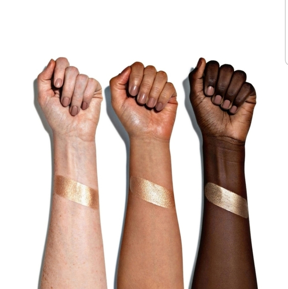 Morphe X Avani Greg Whoa Glow - Picture 2 of 2